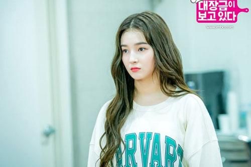 Nancy (MOMOLAND) bị lôi vào tranh cãi, 'kháy' cả chuyện lộ ảnh nhạy cảm vì một thành viên trong nhóm đóng phim quá dở