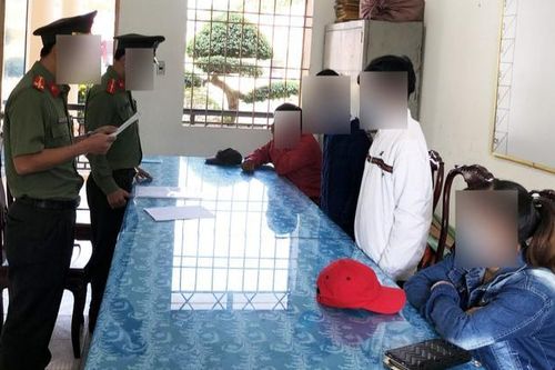 Xử phạt 3 học sinh giả mạo văn bản về việc cho phép học sinh nghỉ học