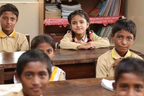 Pakistan thông qua dự luật cấm đánh đập trẻ em