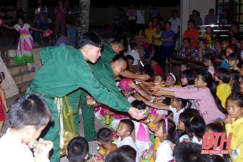 Kết nghĩa cụm dân cư hai bên biên giới: Góp phần giữ vững sự bình yên cho vùng biên cương