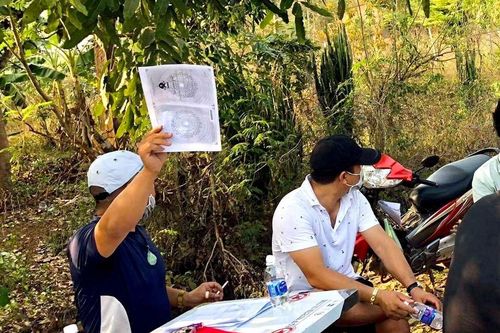 Bình Phước: Cò đất ôm sổ đỏ ra đường 'vẫy khách' sau đề xuất xây sân bay