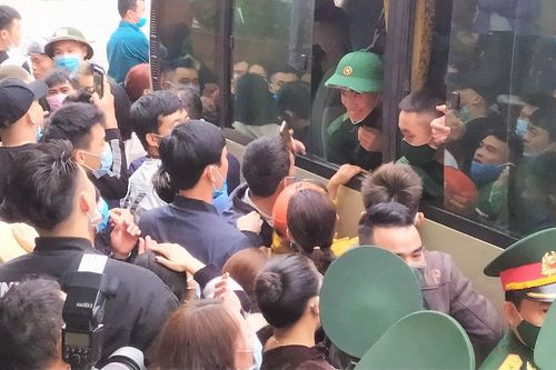 Hơn 3.000 thanh niên Nghệ An lên đường nhập ngũ