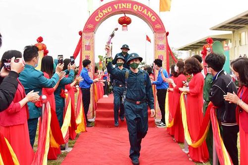 Lễ giao, nhận quân năm 2021 tại Hà Nội: Ngày hội tòng quân