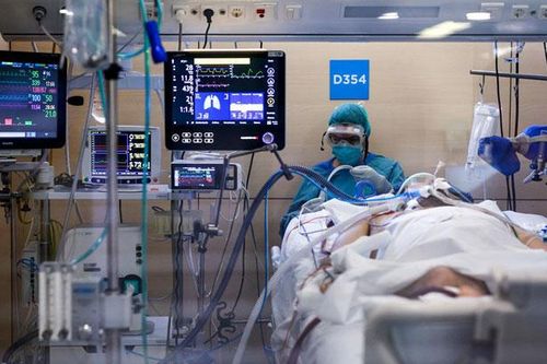 Đức xem xét tiêm vắc xin của AstraZeneca cho người trên 65 tuổi