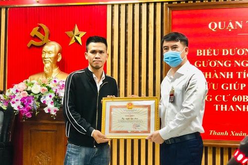 Anh Nguyễn Ngọc Mạnh cứu bé gái rơi từ tầng 13: 'Làm thì dễ, nói thì khó'