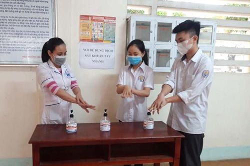 Hòa Bình: Phụ huynh yên tâm khi con trở lại trường học