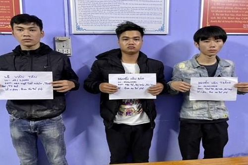 Đua xe trái phép còn quay lại video để 'kỷ niệm'