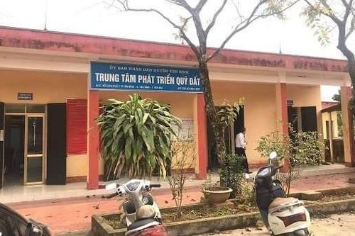 Bắt tạm giam ba cán bộ Trung tâm phát triển Quỹ đất huyện Yên Bình (Yên Bái)