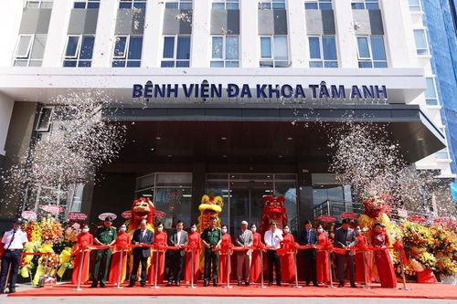 Bệnh viện ở cửa ngõ sân bay Tân Sơn Nhất đi vào hoạt động