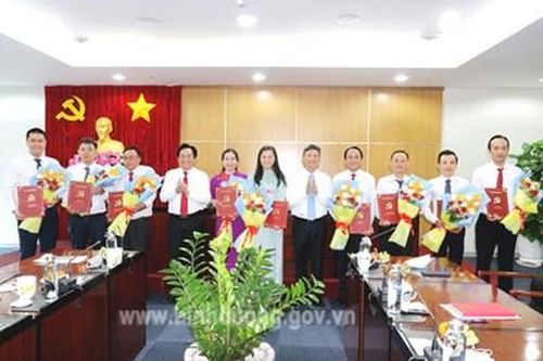 Bình Dương công bố và trao quyết định điều động, bổ nhiệm nhân sự chủ chốt