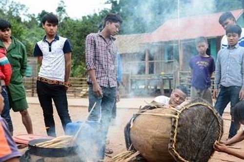 Ma coong - Mùa trăng thiêng