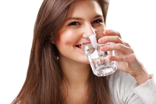 Thời điểm bạn tuyệt đối không được uống nước
