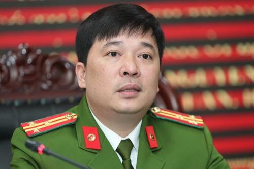 Vụ bé gái 3 tuổi rơi từ tầng 12 chung cư: 'Thời điểm xảy ra tai nạn, bố mẹ cháu bé đang tiễn khách'