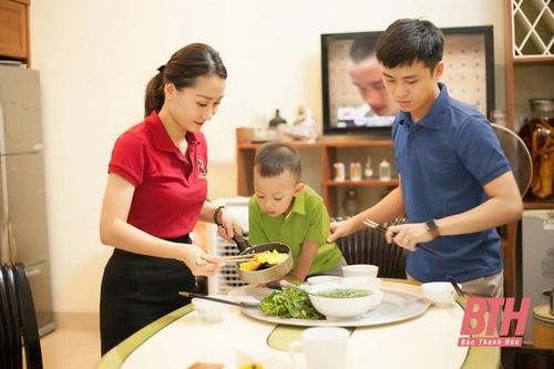 Phụ nữ Agribank Thanh Hóa: 'Giỏi việc ngân hàng, đảm việc nhà'