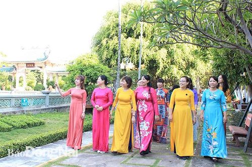 Tuần lễ áo dài diễn ra từ ngày 1 đến ngày 8-3
