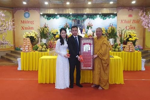 Chùa Đại Tuệ tổ chức lễ hằng thuận cho đôi bạn trẻ