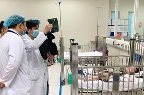 Sức khỏe cháu bé rơi từ tầng 12 chung cư giờ ra sao?