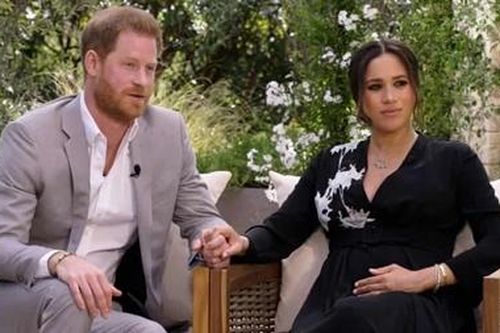 Hoàng tử Harry rời hoàng gia vì lo 'lịch sử lặp lại'