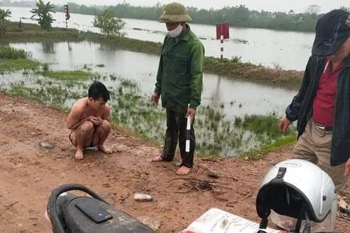 Trốn kiểm soát COVID-19, người đàn ông ở Hải Dương bơi vượt sông vào Hải Phòng