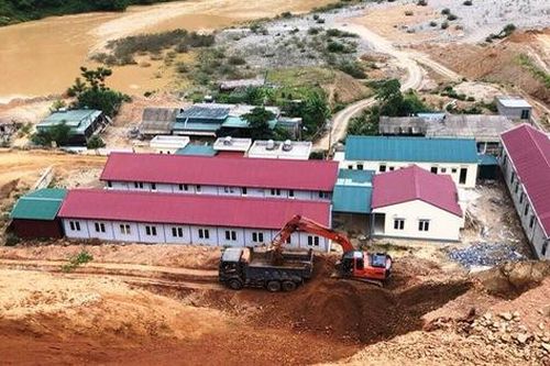 Thanh Hóa: Sạt lở nghiêm trọng đe dọa công trình công sở xã và khu bán trú của hàng trăm học sinh