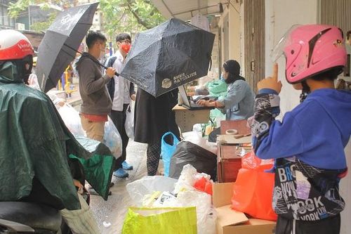 'Đổi giấy lấy cây': Lan tỏa lối sống xanh trong cộng đồng