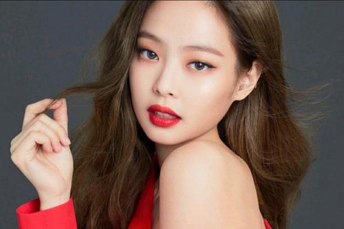 Fan cảm động hết sức khi biết Jennie cập nhật Instagram để làm việc đặc biệt này