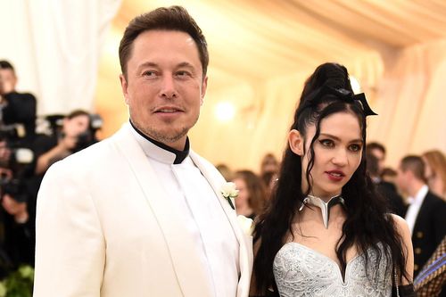 Bạn gái Elon Musk bán tác phẩm kỹ thuật số, thu về 5,8 triệu USD