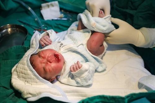 Trung Quốc tăng cường lệnh cấm phụ nữ độc thân đông lạnh trứng