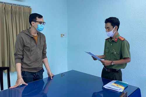 Đề nghị truy tố nam tiếp viên hàng không làm lây lan Covid-19 ở TP.HCM