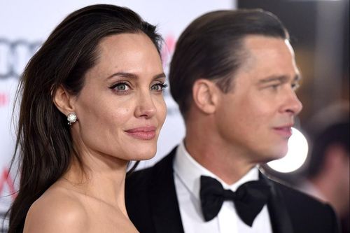 Angelina Jolie lãi 8,5 triệu USD khi bán món quà Brad Pitt tặng