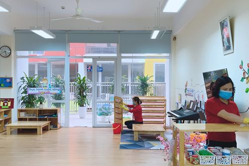 Hôm nay, học sinh Hà Nội trở lại trường học