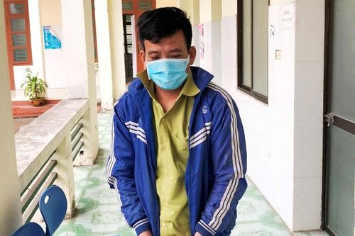 Người đàn ông bơi vượt sông từ Hải Dương sang Hải Phòng để 'né' chốt kiểm dịch