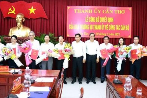 Cần Thơ công bố các quyết định điều động, bổ nhiệm cán bộ