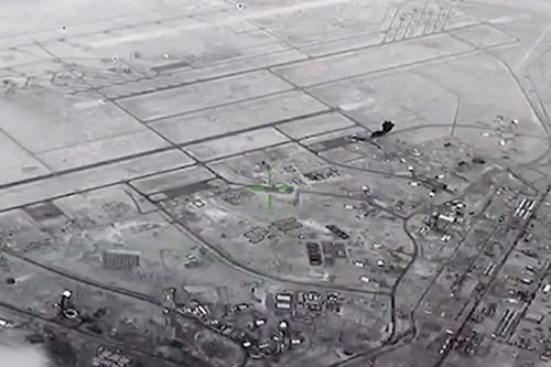 Video giải mật cảnh mưa tên lửa Iran trút tới tấp xuống căn cứ Mỹ