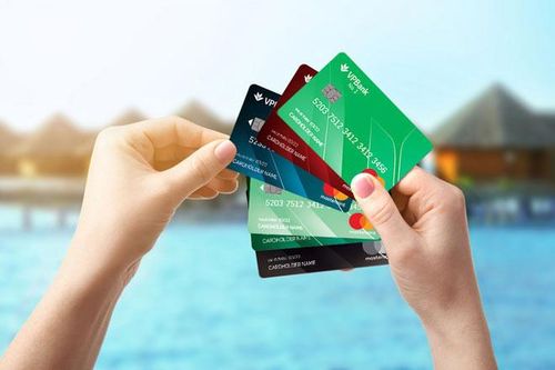 Băn khoăn với thẻ tín dụng nội địa