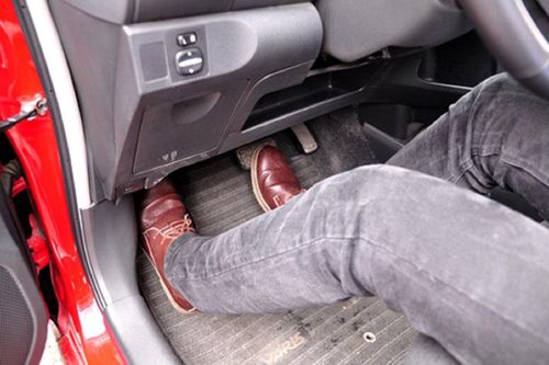5 điều bạn chắc chắn cần phải biết khi lái xe số tự động