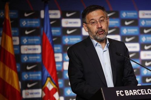 Cựu Chủ tịch Barca bị bắt vì bôi nhọ Messi, Pique
