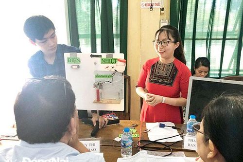 Tiết học hấp dẫn nhờ bộ thí nghiệm chuyển hóa các dạng năng lượng