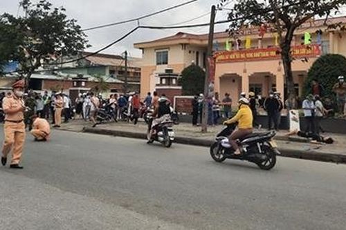 Xe máy tông vào vỉa hè, 2 thanh niên thương vong