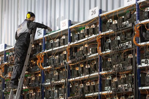 'Công trường đào coin' của thế giới đang cạn card đồ họa