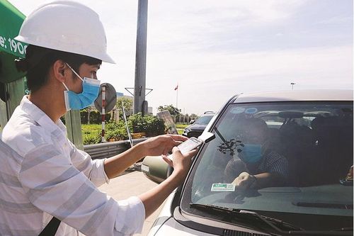 Dự án thu phí tự động không dừng: Có chuyển biến nhưng chưa hết lo