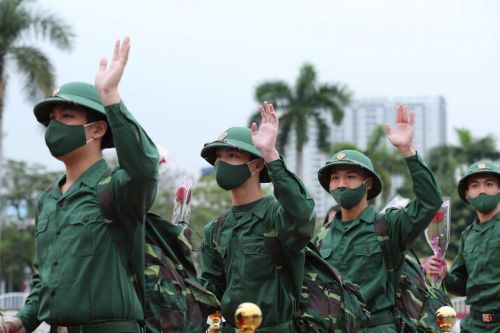 Giao nhận quân mùa dịch COVID-19: Nhanh gọn, an toàn, trang trọng