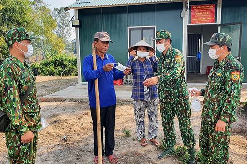 Dựng 'lũy thép biên cương' chống dịch Covid-19