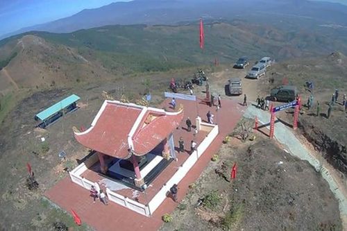Tạm dừng thăm dò khai thác đá ở cạnh di tích Điểm cao 1015