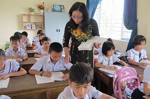 Cố gắng giữ thâm niên cho nhà giáo