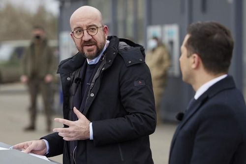 EU tuyên bố ủng hộ Ukraine, duy trì trừng phạt Nga, Mỹ thắt chặt 'tình đồng minh' với châu Âu