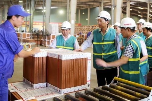 Quảng Ninh chung tay tháo gỡ khó khăn cùng doanh nghiệp