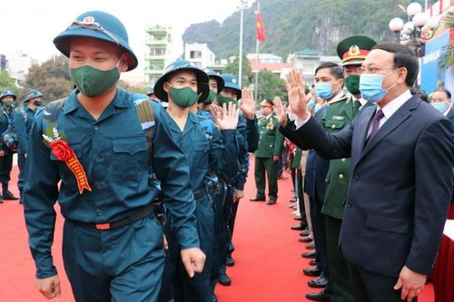 Quảng Ninh: Các địa phương đồng loạt tổ chức lễ giao nhận quân năm 2021
