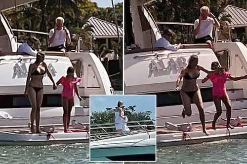 Ivanka Trump hiếm hoi lộ ảnh bikini, hình thể mẹ ba con đáng ngưỡng mộ