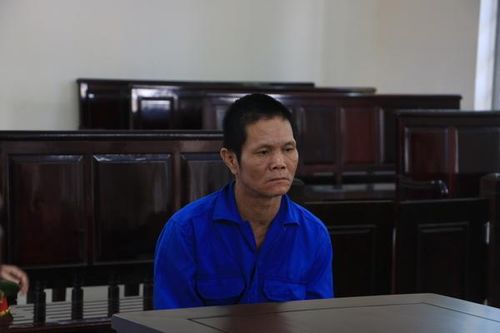 Hai kẻ già đầu nhiều lần hại đời bé gái hàng xóm hơn 11 tuổi